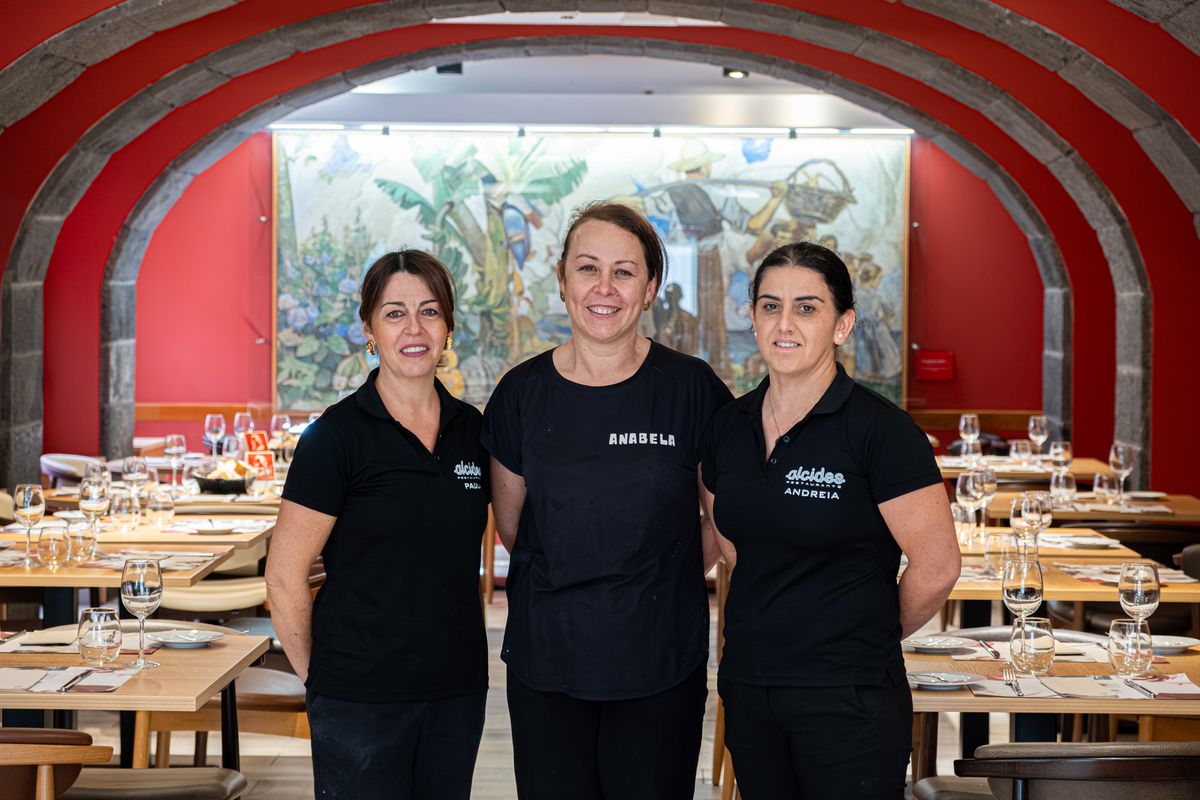Comerciantes do Restaurante Alcides, série As Caras do Bairro