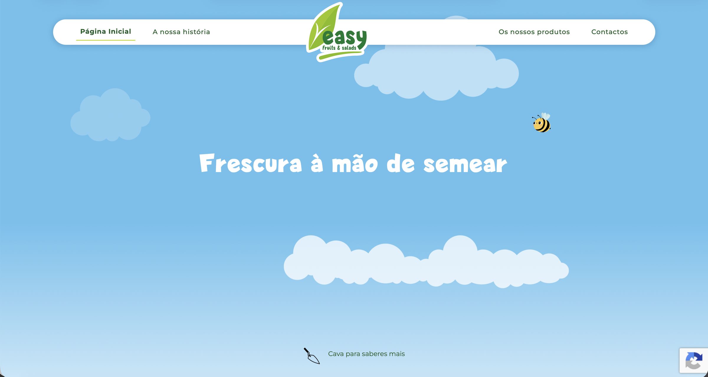 Hero do website Easy Fruits and Salads, céu azul, nuvens ilustradas e abelha mascote com slogan Frescura à mão de semear